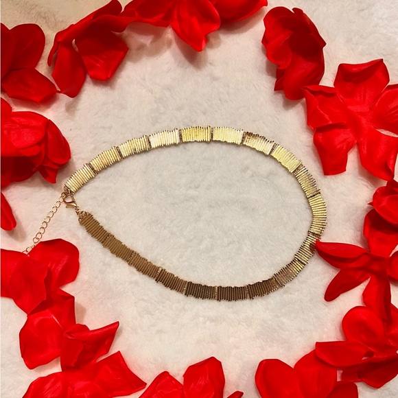 🌹18” Gold Tone Necklace - Picture 5 of 8